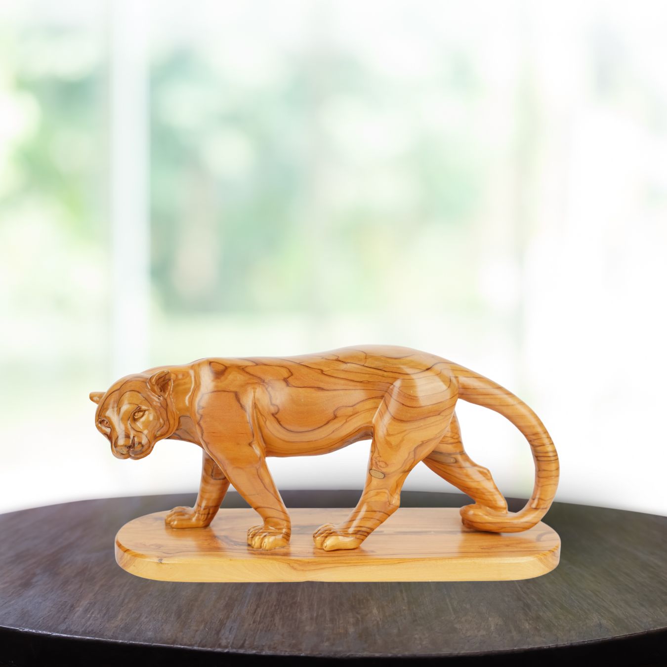 Hand-Carved Olive Wood Puma (large) – Exclusive Wooden Sculpture from Bethlehem (14 x 30 cm)