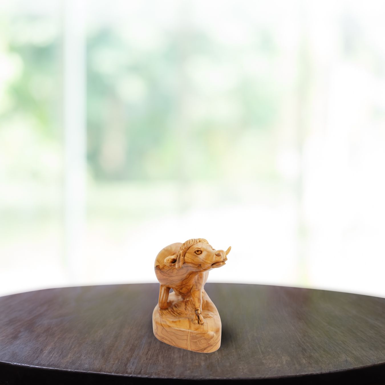 Hand-Carved Olive Wood Ox – Exclusive Wooden Sculpture from Bethlehem (18 cm)