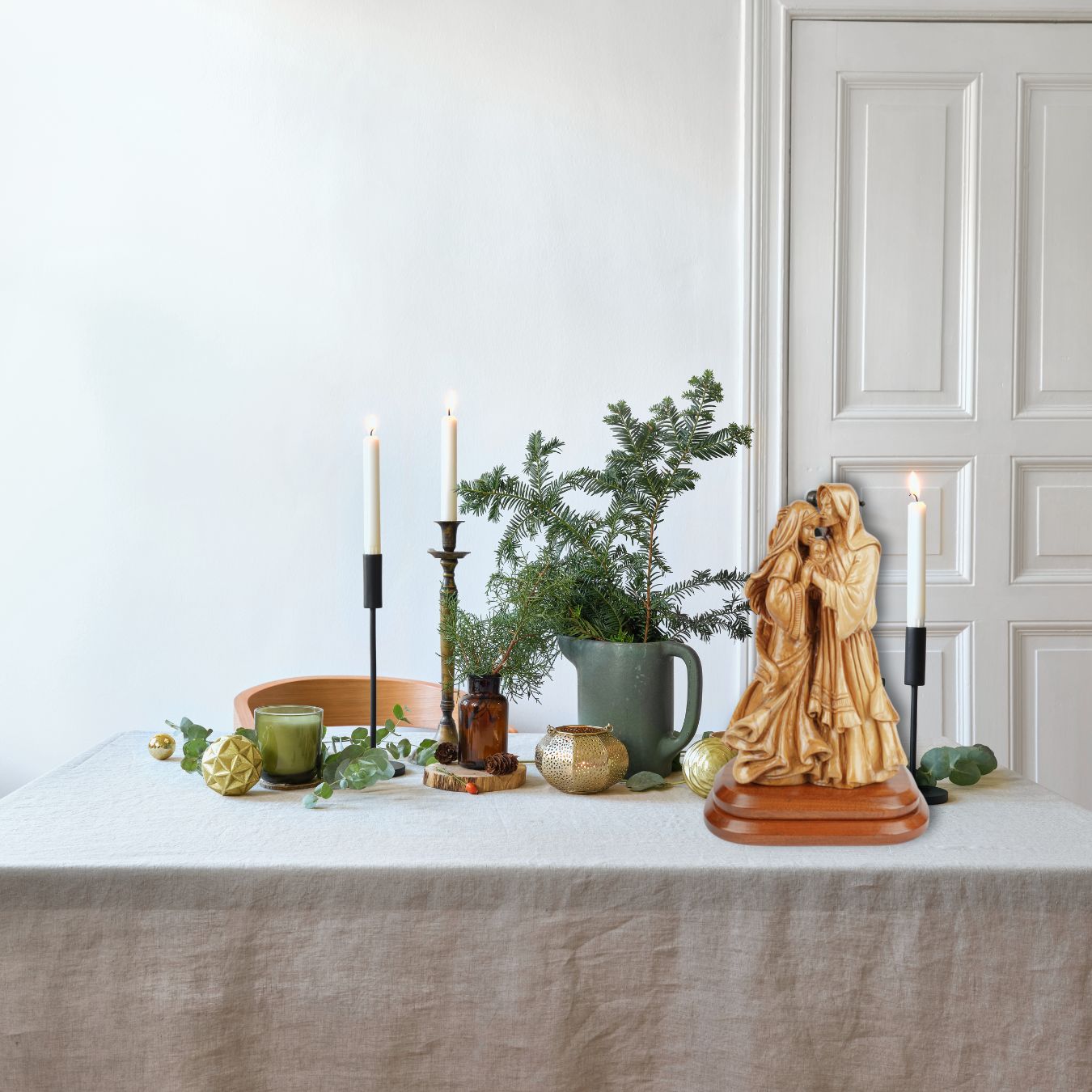 Hand-Carved Holy Family Made of Olive Wood – Exclusive Wooden Sculpture from Bethlehem (35 cm)
